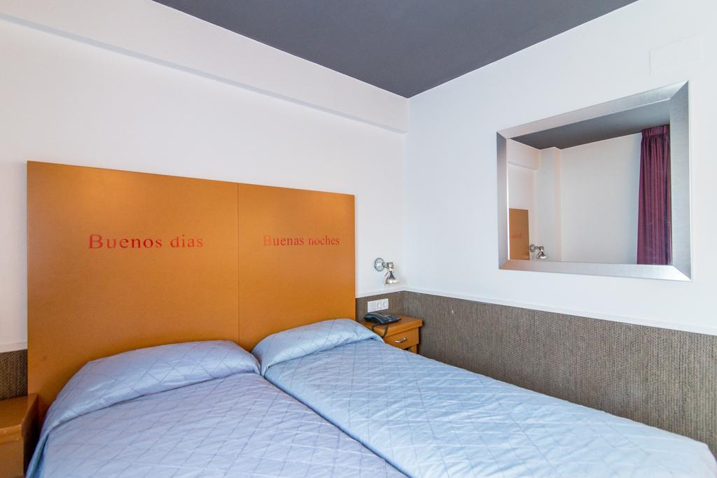 Colors Hotel Barcelona Exterior photo